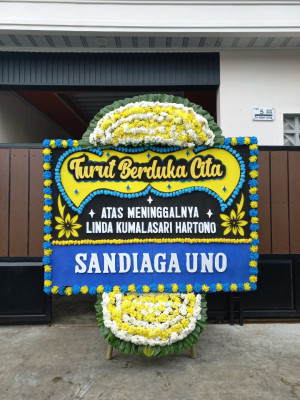Papan Bunga Duka di Pasar Kemis